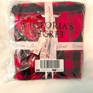 Victoria’s Secret - Women’s - New in Packaging - Buffalo Plaid - Long Johns